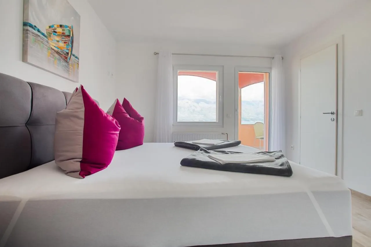 Kameni Put Apartment Razanac Croatia